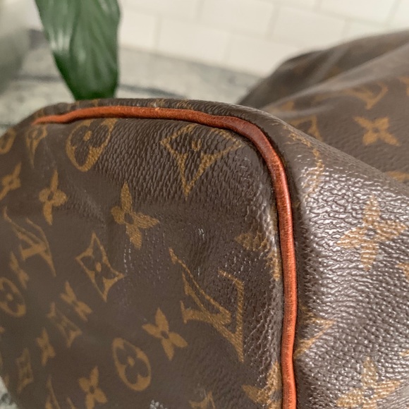 Louis Vuitton Large Speedy Satchel (Authentic) - Picture 7 of 8